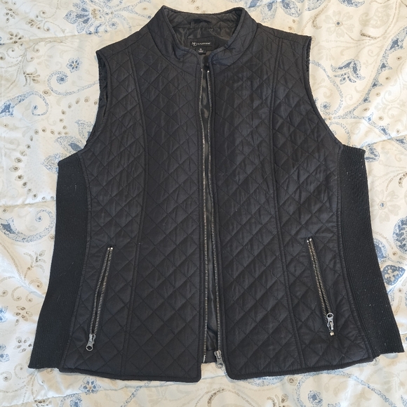 New Directions Black Quilted Vest - Picture 1 of 4